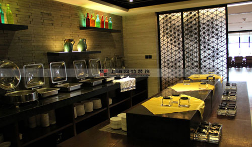 品竹裝飾：又是一年畢業季，“畢業餐包五星酒店”
